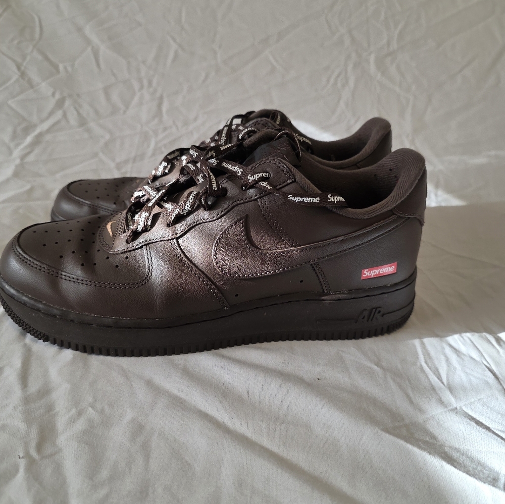 Nike x Supreme Air Force 1 Low Box Logo Shoes Size 9